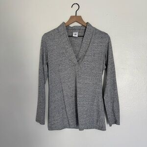 CAbi Light Gray V-Neck Long Sleeve Size Small